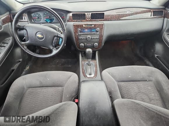 ✅ 2014 Chevrolet Impala LT • VIN: 2G1WB5E30E1137450 • Lot: 84210725. Listed on Copart with 223,428 mi. Free auction sales archive from the USA and detailed vehicle history report at DreamBid. Image 8.