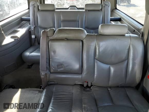 2003 Chevrolet Suburban Z71 с VIN 3GNFK16Z83G237357, выставлен на аукционе Copart как лот 72704904 с пробегом Не указан миль и Чистый • Clean title. История ставок и продаж доступна на DreamBid. Изображение 10.