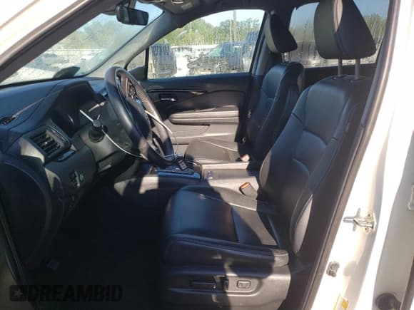 ✅ 2019 Honda Pilot Touring 7-Passenger • VIN: 5FNYF5H6XKB037214 • Lot: 71588585. Wystawiony na Copart z przebiegiem 24 268 mil. Bezpłatny archiwum sprzedaży aukcyjnych z USA i szczegółowy raport historii pojazdu na DreamBid. Zdjęcie 7.