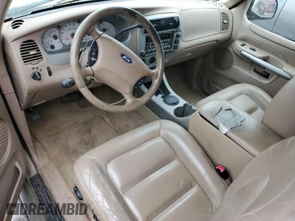 ✅ 2002 Ford Explorer Sport Value • VIN: 1FMYU60E32UA92511 • Lot: 54368265. Listed on Copart with 143,744 mi. Free auction sales archive from the USA and detailed vehicle history report at DreamBid. Image 8.