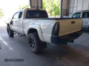 ✅ 2015 Toyota Tacoma • VIN: 5TFUU4EN9FX126536 • Lot: 42661387. Wystawiony na IAAI z przebiegiem 85 538 mil. Bezpłatny archiwum sprzedaży aukcyjnych z USA i szczegółowy raport historii pojazdu na DreamBid. Zdjęcie 3.