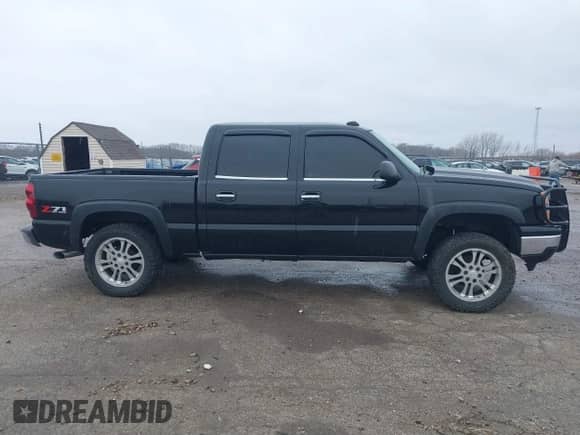 2006 Chevrolet Silverado 1500 LT1 с VIN 2GCEK13Z261356091, выставлен на аукционе IAAI как лот 41734558 с пробегом 247 209 миль миль и . История ставок и продаж доступна на DreamBid. Изображение 13.