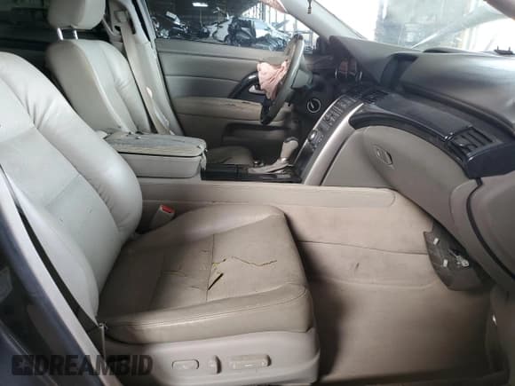 ✅ 2010 Acura RL Technology • VIN: JH4KB2F6XAC002380 • Лот: 82857174. Опубликован ранее на Copart с пробегом Не указан. Бесплатный доступ к архиву аукционных продаж из США и подробный отчёт об истории автомобиля на DreamBid. Изображение 7.