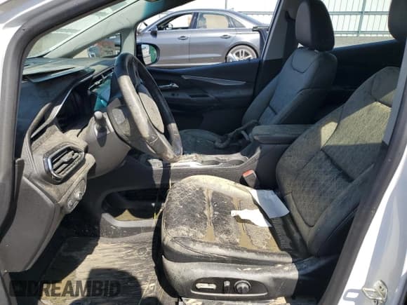 ✅ 2022 Chevrolet Bolt EV 2LT • VIN: 1G1FX6S00N4100937 • Lot: 60074914. Wystawiony na Copart z przebiegiem Nie podano. Bezpłatny archiwum sprzedaży aukcyjnych z USA i szczegółowy raport historii pojazdu na DreamBid. Zdjęcie 7.