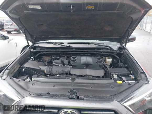 ✅ 2022 Toyota 4Runner SR5 • VIN: JTEEU5JRXN5260206 • Лот: 42201184. Опубликован ранее на IAAI с пробегом 69 235 миль. Бесплатный доступ к архиву аукционных продаж из США и подробный отчёт об истории автомобиля на DreamBid. Изображение 10.