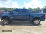 ✅ 2019 Chevrolet Silverado 1500 RST • VIN: 1GCUYEEDXKZ168469 • Lot: 43011980. Wystawiony na IAAI z przebiegiem 112 039 mil. Bezpłatny archiwum sprzedaży aukcyjnych z USA i szczegółowy raport historii pojazdu na DreamBid. Zdjęcie 15.