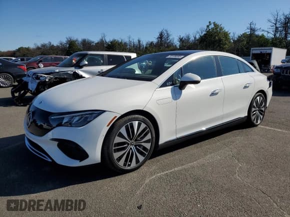 ✅ 2024 Mercedes-Benz EQE 350 • VIN: W1KEG1CB3RF042683 • Lot: 70108085. Wystawiony na Copart z przebiegiem 12 196 mil. Bezpłatny archiwum sprzedaży aukcyjnych z USA i szczegółowy raport historii pojazdu na DreamBid. Zdjęcie 1.