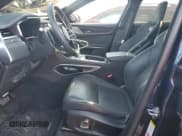 ✅ 2025 Jaguar F-Pace R-Dynamic S • VIN: SADCT2EX4SA747026 • Lot: 87930365. Wystawiony na Copart z przebiegiem 8 466 mil. Bezpłatny archiwum sprzedaży aukcyjnych z USA i szczegółowy raport historii pojazdu na DreamBid. Zdjęcie 7.