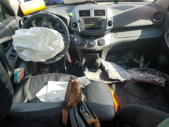 ✅ 2011 Toyota RAV4 Sport • VIN: 2T3WF4DV6BW095037 • Lot: 68716555. Listed on Copart with 178,855 mi. Free auction sales archive from the USA and detailed vehicle history report at DreamBid. Image 8.