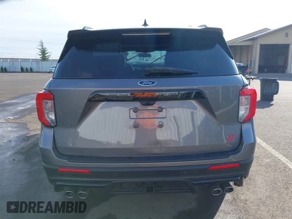✅ 2022 Ford Explorer ST • VIN: 1FM5K8GC3NGA17738 • Lot: 41546088. Wystawiony na IAAI z przebiegiem 54 636 mil. Bezpłatny archiwum sprzedaży aukcyjnych z USA i szczegółowy raport historii pojazdu na DreamBid. Zdjęcie 16.