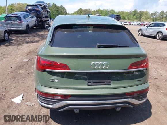 ✅ 2024 Audi Q5 Sportback S line Premium Plus • VIN: WA15AAFY2R2049587 • Лот: 42188180. Опубликован ранее на IAAI с пробегом 11 987 миль. Бесплатный доступ к архиву аукционных продаж из США и подробный отчёт об истории автомобиля на DreamBid. Изображение 16.