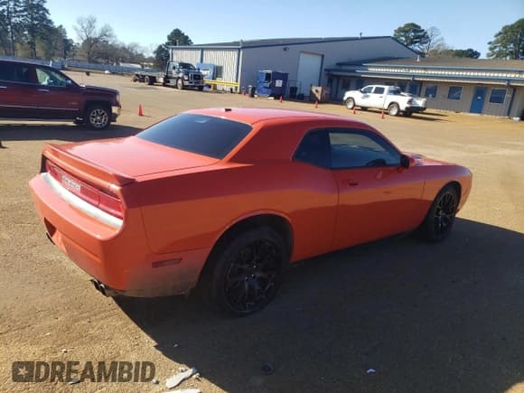 ✅ 2010 Dodge Challenger R/T Classic • VIN: 2B3CJ5DT6AH296779 • Lot: 41515765. Wystawiony na Copart z przebiegiem 97 157 mil. Bezpłatny archiwum sprzedaży aukcyjnych z USA i szczegółowy raport historii pojazdu na DreamBid. Zdjęcie 3.