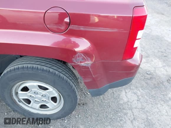 ✅ 2016 Jeep Patriot Sport • VIN: 1C4NJRBB6GD631988 • Lot: 43912691. Wystawiony na IAAI z przebiegiem 96 383 mil. Bezpłatny archiwum sprzedaży aukcyjnych z USA i szczegółowy raport historii pojazdu na DreamBid. Zdjęcie 6.