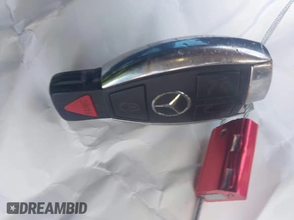 ✅ 2014 Mercedes-Benz C 250 Sport • VIN: WDDGF4HB6ER305022 • Lot: 42952129. Listed on IAAI with 203,416 mi. Free auction sales archive from the USA and detailed vehicle history report at DreamBid. Image 11.