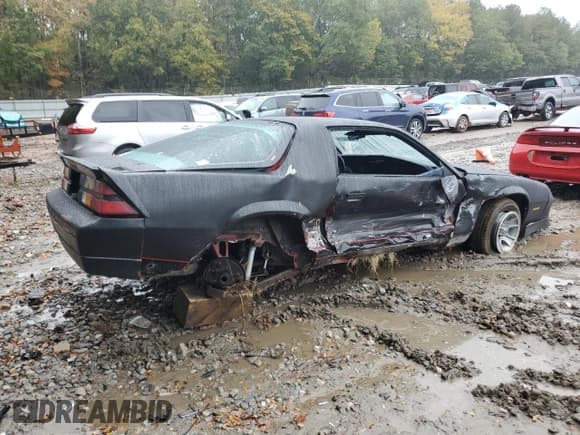 ✅ 1985 Chevrolet Camaro • VIN: 1G1FP87S2FN117241 • Lot: 90258075. Listed on Copart with 190,709 mi. Free auction sales archive from the USA and detailed vehicle history report at DreamBid. Image 3.
