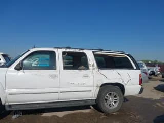 ✅ 2003 Chevrolet Suburban LT • VIN: 1GNFK16Z83R307164 • Лот: 41977105. Опубликован ранее на IAAI с пробегом 275 328 миль. Бесплатный доступ к архиву аукционных продаж из США и подробный отчёт об истории автомобиля на DreamBid. Изображение 6.