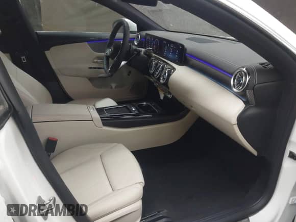 2025 Mercedes-Benz CLA 250 с VIN W1K5J4GB4SN481027, выставлен на аукционе IAAI как лот 40772342 с пробегом 533 миль миль и . История ставок и продаж доступна на DreamBid. Изображение 5.