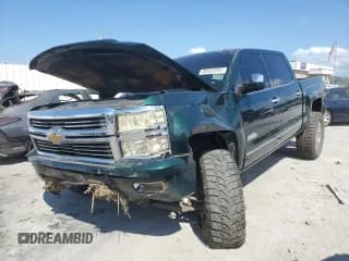 ✅ 2015 Chevrolet Silverado 1500 High Country • VIN: 3GCPCTECXFG295428 • Лот: 68565264. Опубликован ранее на Copart с пробегом Не указан. Бесплатный доступ к архиву аукционных продаж из США и подробный отчёт об истории автомобиля на DreamBid. Изображение 1.