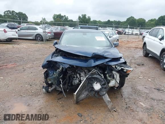 2020 Chevrolet Malibu LT with VIN 1G1ZD5ST2LF013004, listed as a IAAI auction lot 42984101 with 111,911 mi miles and . Bid and sale history available at DreamBid. Image 12.