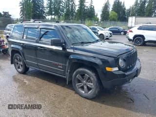 ✅ 2016 Jeep Patriot Sport • VIN: 1C4NJRBB5GD709029 • Lot: 42303032. Wystawiony na IAAI z przebiegiem 73 549 mil. Bezpłatny archiwum sprzedaży aukcyjnych z USA i szczegółowy raport historii pojazdu na DreamBid. Zdjęcie 1.