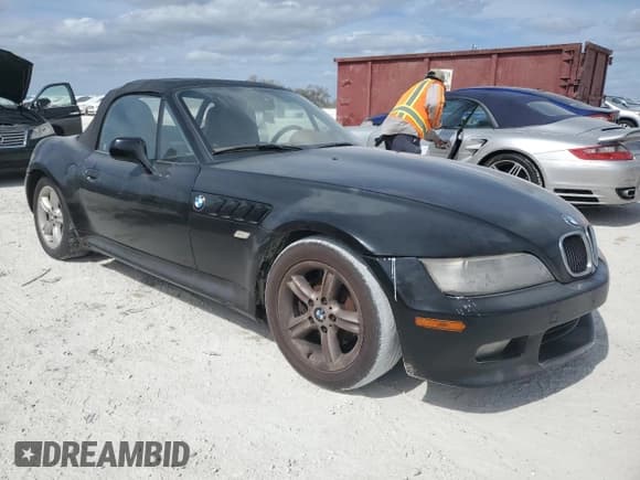 ✅ 2000 BMW Z3 2.5 • VIN: WBACH9347YLF91639 • Lot: 76951294. Wystawiony na Copart z przebiegiem Nie podano. Bezpłatny archiwum sprzedaży aukcyjnych z USA i szczegółowy raport historii pojazdu na DreamBid. Zdjęcie 4.