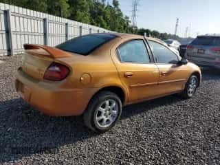 2005 Dodge Neon SXT z VIN 1B3ES56C15D234826, wystawiony jako Copart lot #54544395 z przebiegiem 234 495 mil mil oraz Szkoda całkowita • Salvage title. Historia ofert i sprzedaży dostępna na DreamBid. Obrazek 3.