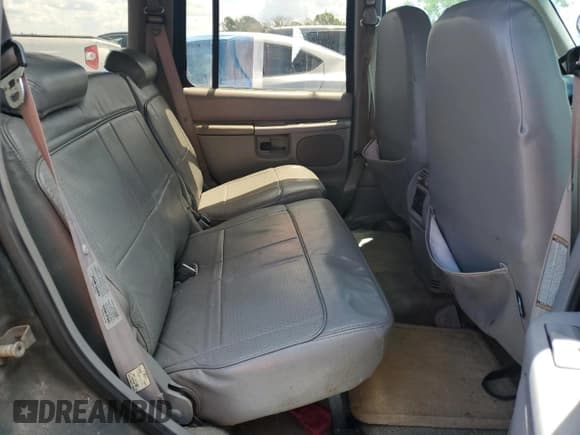 ✅ 1996 Ford Explorer XLT • VIN: 1FMDU32P0TZA75326 • Lot: 43005845. Wystawiony na Copart z przebiegiem 67 286 mil. Bezpłatny archiwum sprzedaży aukcyjnych z USA i szczegółowy raport historii pojazdu na DreamBid. Zdjęcie 11.