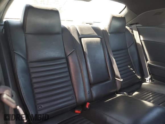 ✅ 2013 Dodge Challenger R/T Classic • VIN: 2C3CDYBT5DH553613 • Lot: 68975355. Listed on Copart with 124,348 mi. Free auction sales archive from the USA and detailed vehicle history report at DreamBid. Image 10.