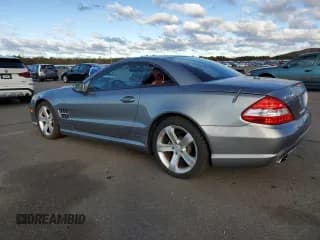 ✅ 2009 Mercedes-Benz SL 550 • VIN: WDBSK71F09F153937 • Лот: 92063515. Опубликован ранее на Copart с пробегом 132 534 миль. Бесплатный доступ к архиву аукционных продаж из США и подробный отчёт об истории автомобиля на DreamBid. Изображение 2.