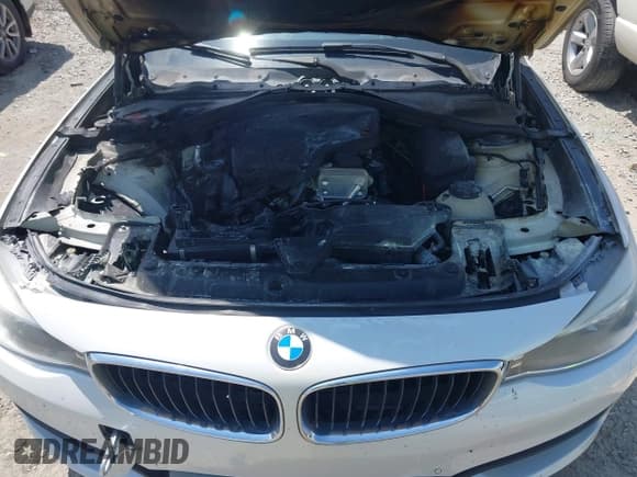 ✅ 2015 BMW 3 Series 328i Gran Turismo xDrive • VIN: WBA3X5C50FD561388 • Lot: 42221204. Wystawiony na IAAI z przebiegiem 192 360 mil. Bezpłatny archiwum sprzedaży aukcyjnych z USA i szczegółowy raport historii pojazdu na DreamBid. Zdjęcie 10.