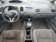 ✅ 2010 Honda Civic DX-G • VIN: 2HGFA1F44AH024310 • Лот: 92005415. Опубликован ранее на Copart с пробегом 386 082 миль. Бесплатный доступ к архиву аукционных продаж из США и подробный отчёт об истории автомобиля на DreamBid. Изображение 8.