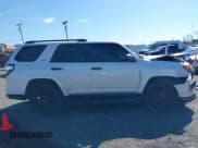 ✅ 2021 Toyota 4Runner Nightshade • VIN: JTEJU5JR4M5888601 • Lot: 41821809. Wystawiony na IAAI z przebiegiem 82 375 mil. Bezpłatny archiwum sprzedaży aukcyjnych z USA i szczegółowy raport historii pojazdu na DreamBid. Zdjęcie 14.