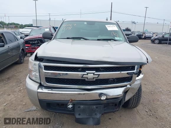 ✅ 2007 Chevrolet Silverado 1500 Work Truck • VIN: 1GCEC14C17E565233 • Лот: 42671178. Опубликован ранее на IAAI с пробегом 127 436 миль. Бесплатный доступ к архиву аукционных продаж из США и подробный отчёт об истории автомобиля на DreamBid. Изображение 12.