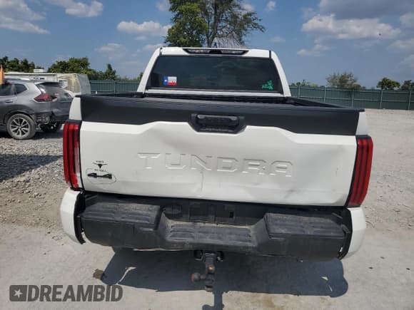 ✅ 2024 Toyota Tundra SR • VIN: 5TFKB5DB2RX164186 • Лот: 80570785. Опубликован ранее на Copart с пробегом 22 940 миль. Бесплатный доступ к архиву аукционных продаж из США и подробный отчёт об истории автомобиля на DreamBid. Изображение 6.