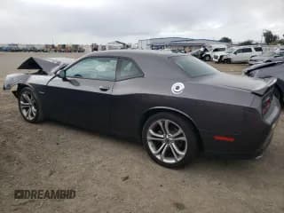✅ 2022 Dodge Challenger R/T • VIN: 2C3CDZBT7NH151146 • Lot: 46698844. Wystawiony na Copart z przebiegiem 39 033 mil. Bezpłatny archiwum sprzedaży aukcyjnych z USA i szczegółowy raport historii pojazdu na DreamBid. Zdjęcie 2.