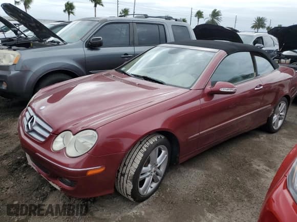 ✅ 2008 Mercedes-Benz CLK 350 • VIN: WDBTK56F58F236487 • Lot: 74986464. Wystawiony na Copart z przebiegiem Nie podano. Bezpłatny archiwum sprzedaży aukcyjnych z USA i szczegółowy raport historii pojazdu na DreamBid. Zdjęcie 1.