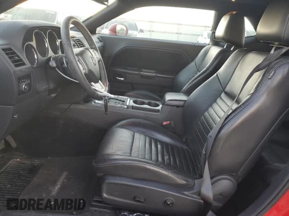 ✅ 2013 Dodge Challenger SXT Plus • VIN: 2C3CDYAG1DH540250 • Lot: 83636284. Wystawiony na Copart z przebiegiem 122 336 mil. Bezpłatny archiwum sprzedaży aukcyjnych z USA i szczegółowy raport historii pojazdu na DreamBid. Zdjęcie 7.