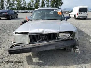 ✅ 1987 Volvo 240 DL • VIN: YV1AX8852H1723153 • Лот: 60639875. Опубликован ранее на Copart с пробегом 125 977 миль. Бесплатный доступ к архиву аукционных продаж из США и подробный отчёт об истории автомобиля на DreamBid. Изображение 5.