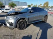 ✅ 2016 BMW X6 M • VIN: 5YMKW8C55G0R43497 • Lot: 43383441. Wystawiony na IAAI z przebiegiem 75 422 mil. Bezpłatny archiwum sprzedaży aukcyjnych z USA i szczegółowy raport historii pojazdu na DreamBid. Zdjęcie 2.