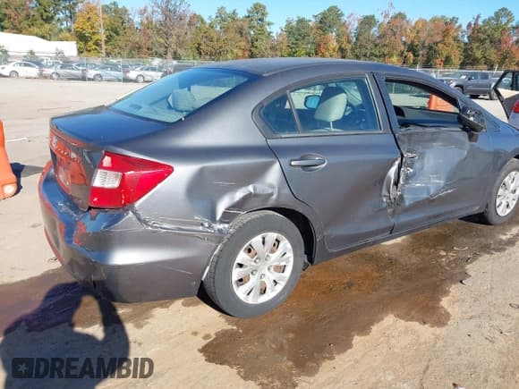 ✅ 2012 Honda Civic LX • VIN: 19XFB2F56CE332538 • Лот: 43513001. Опубликован ранее на IAAI с пробегом 113 185 миль. Бесплатный доступ к архиву аукционных продаж из США и подробный отчёт об истории автомобиля на DreamBid. Изображение 6.