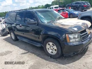 ✅ 2013 Chevrolet Suburban LT • VIN: 1GNSCJE05DR125146 • Lot: 42266820. Wystawiony na IAAI z przebiegiem Nie podano. Bezpłatny archiwum sprzedaży aukcyjnych z USA i szczegółowy raport historii pojazdu na DreamBid. Zdjęcie 1.
