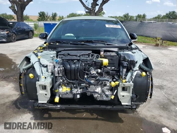 ✅ 2025 Kia K4 GT-Line • VIN: 3KPFW4DE2SE127994 • Lot: 60135345. Listed on Copart with 217 mi. Free auction sales archive from the USA and detailed vehicle history report at DreamBid. Image 5.