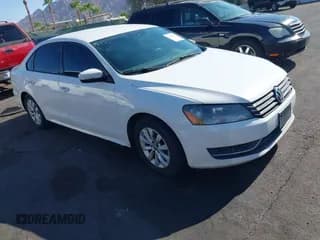 ✅ 2013 Volkswagen Passat S • VIN: 1VWAP7A30DC055079 • Лот: 43035433. Опубликован ранее на IAAI с пробегом 228 105 миль. Бесплатный доступ к архиву аукционных продаж из США и подробный отчёт об истории автомобиля на DreamBid. Изображение 1.
