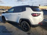 ✅ 2023 Jeep Compass Trailhawk • VIN: 3C4NJDDN3PT520755 • Lot: 90106405. Wystawiony na Copart z przebiegiem 39 018 mil. Bezpłatny archiwum sprzedaży aukcyjnych z USA i szczegółowy raport historii pojazdu na DreamBid. Zdjęcie 2.