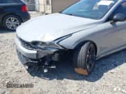 ✅ 2022 Kia K5 GT-Line • VIN: 5XXG64J28NG157558 • Lot: 43179512. Wystawiony na IAAI z przebiegiem 53 000 mil. Bezpłatny archiwum sprzedaży aukcyjnych z USA i szczegółowy raport historii pojazdu na DreamBid. Zdjęcie 6.