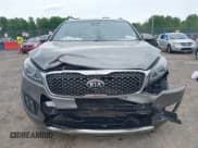 ✅ 2017 Kia Sorento SX • VIN: 5XYPKDA5XHG256694 • Lot: 42372975. Listed on IAAI with 164,815 mi. Free auction sales archive from the USA and detailed vehicle history report at DreamBid. Image 12.