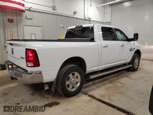 ✅ 2018 Ram 2500 Big Horn • VIN: 3C6UR5DJ6JG183111 • Лот: 56595505. Опубликован ранее на Copart с пробегом 278 962 миль. Бесплатный доступ к архиву аукционных продаж из США и подробный отчёт об истории автомобиля на DreamBid. Изображение 3.