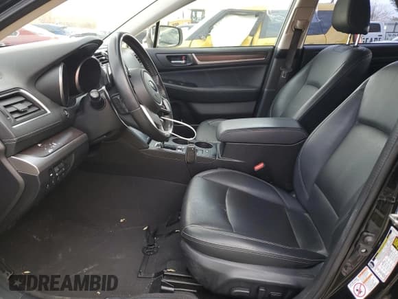 ✅ 2019 Subaru Legacy Limited • VIN: 4S3BNAN64K3014529 • Lot: 92629085. Wystawiony na Copart z przebiegiem 137 941 mil. Bezpłatny archiwum sprzedaży aukcyjnych z USA i szczegółowy raport historii pojazdu na DreamBid. Zdjęcie 7.