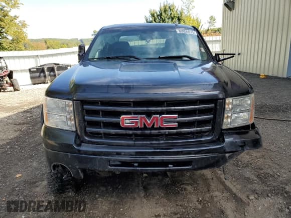 ✅ 2010 GMC Sierra 1500 SLE • VIN: 3GTRKVE39AG241439 • Lot: 80956075. Listed on Copart with 161,031 mi. Free auction sales archive from the USA and detailed vehicle history report at DreamBid. Image 5.