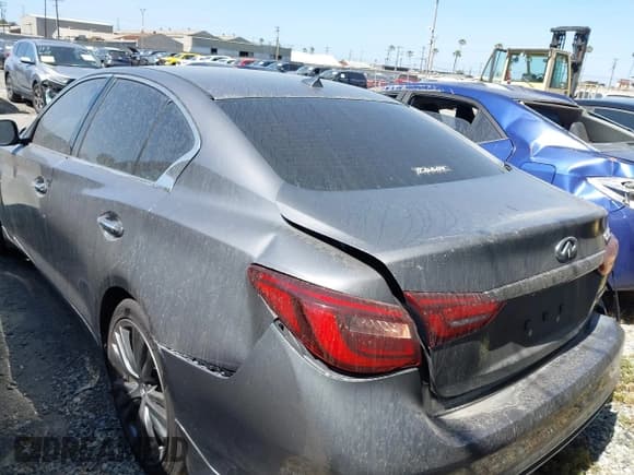 ✅ 2020 Infiniti Q50 Pure • VIN: JN1EV7AP3LM208059 • Lot: 42017901. Listed on IAAI with 47,185 mi. Free auction sales archive from the USA and detailed vehicle history report at DreamBid. Image 3.